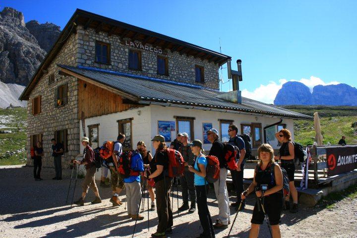 12.jpg - Na trasie kolejne schronisko - Rif. Lavaredo.