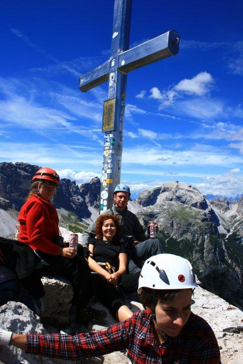 23.jpg - Szczyt Torre Toblin (2617 m) zostaje zdobyty, opada wreszcie poziom adrenaliny.