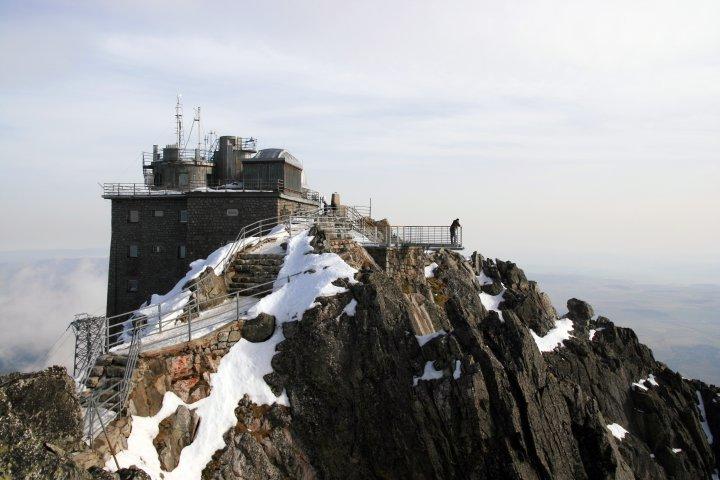 39.jpg - Łomnica (2633,8 m) - drugi co do wysokości szczyt Tatr.