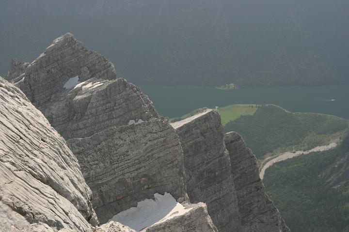 15.jpg - W dole przez całą naszą wyprawę będzie nam towarzyszyć widok na piękne jezioro Königssee.