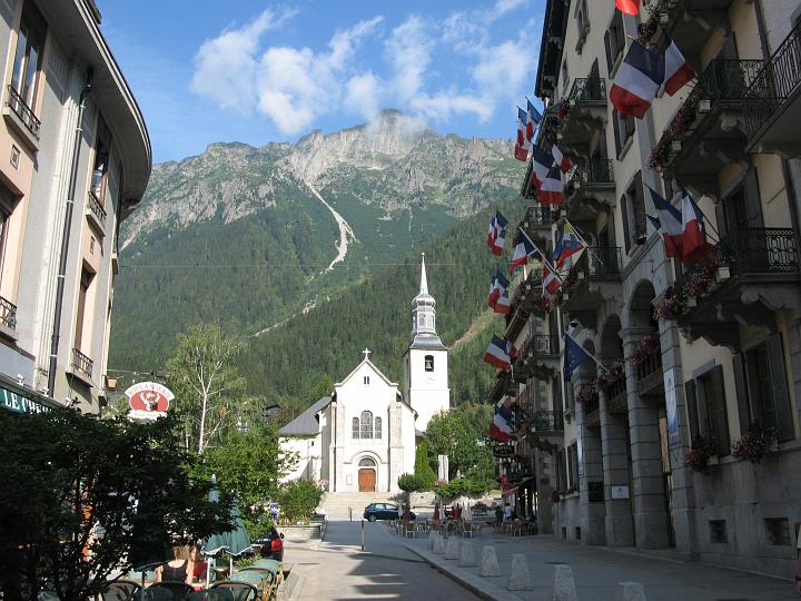 04.jpg - Kościół w Chamonix.