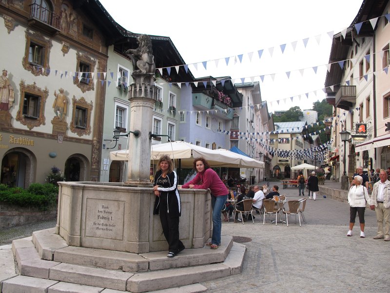 001.jpg - Na starówce w Berchtesgaden.