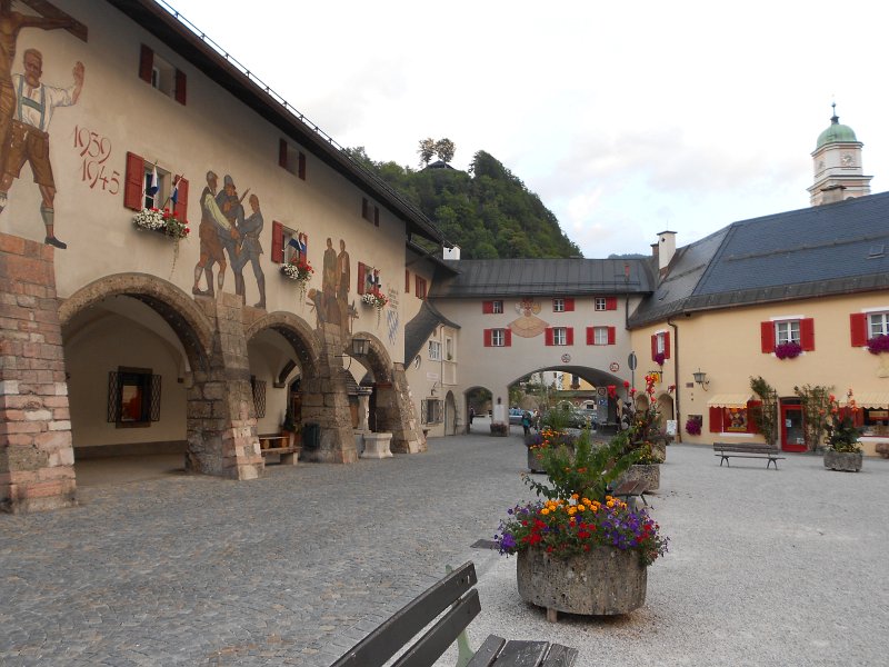 002.jpg - Kompleks pałacowy w Berchtesgaden.