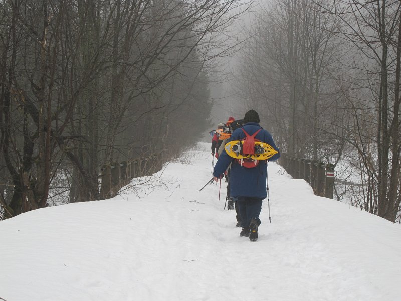 03.jpg - Rakiety na plecach.