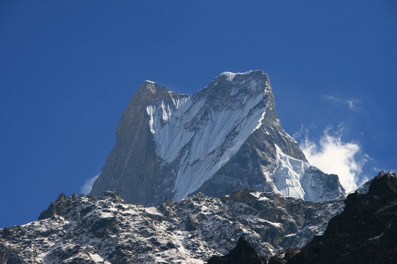 083.jpg - Machhapuchhare – święta góra Nepalczyków (zakaz wchodzenia).