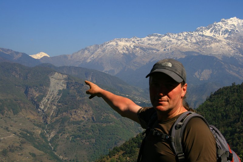 099.jpg - Dhaulagiri (8167 m) najwyższy szczyt w tej części Himalajów.