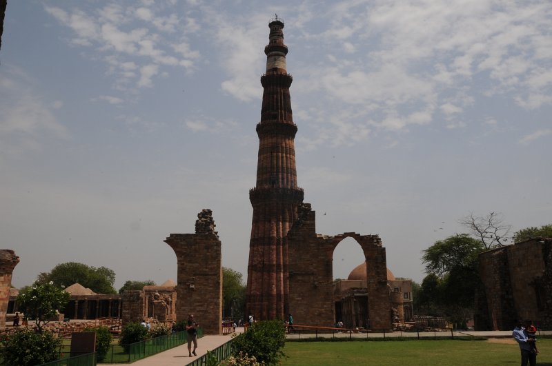 177.jpg - Kutb Minar – minaret w Delhi z XIII w.