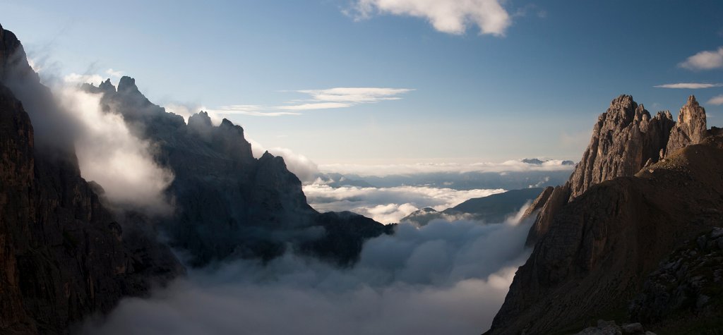 42.jpg - Bajkowo, ponad chmurami.