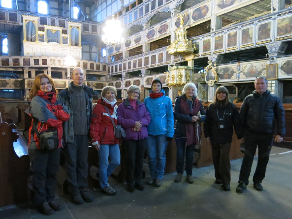 06.jpg - Emporyczna budowla kościoła może pomieścić 6000 osób.