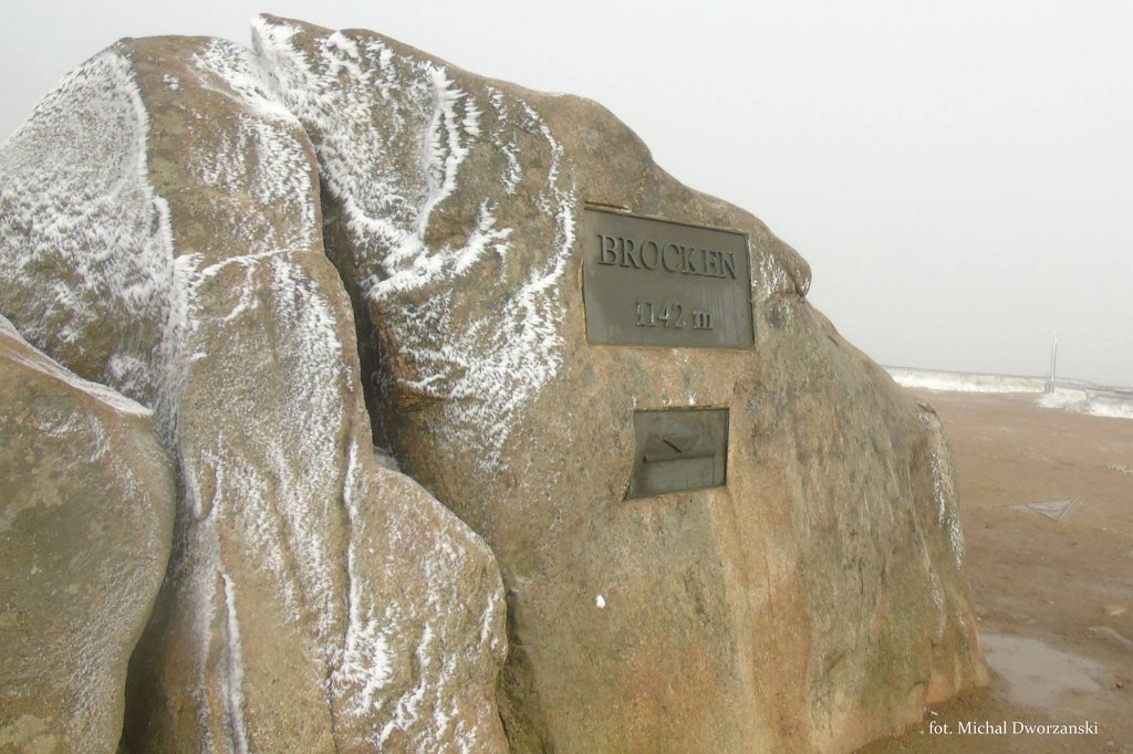 54.jpg - Brocken 1142m – najwyższy szczyt gór Harz.