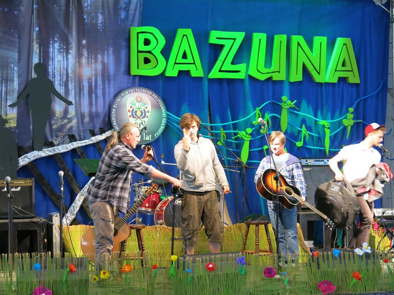 09.jpg