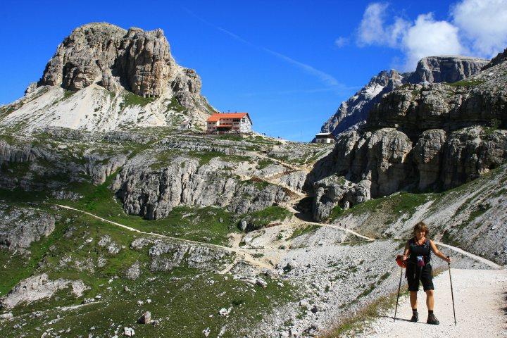 16.jpg - I zmierzamy do kolejnego schroniska - Rif. Locatelli (2438 m).