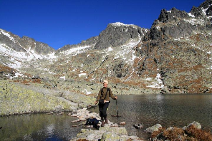 23.jpg - Dolina Pięciu Stawów Spiskich. Na wprost Baranie Rogi (2526 m).