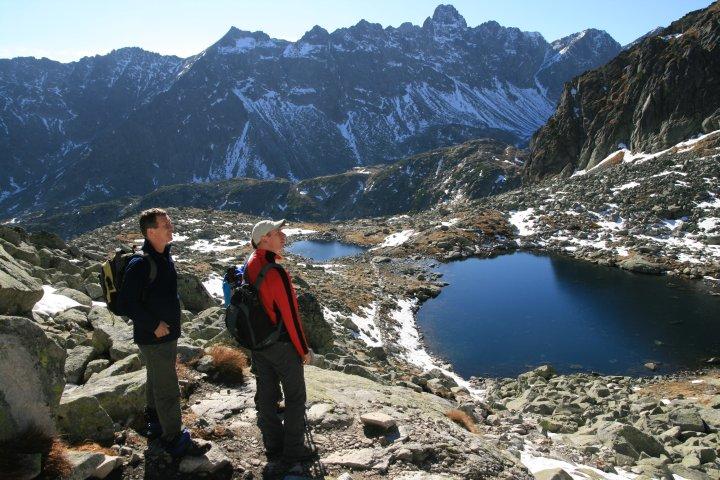 27.jpg - Siwe Stawy. Najwższy szczyt, który widać to Staroleśna (Bradavica - 2476 m).