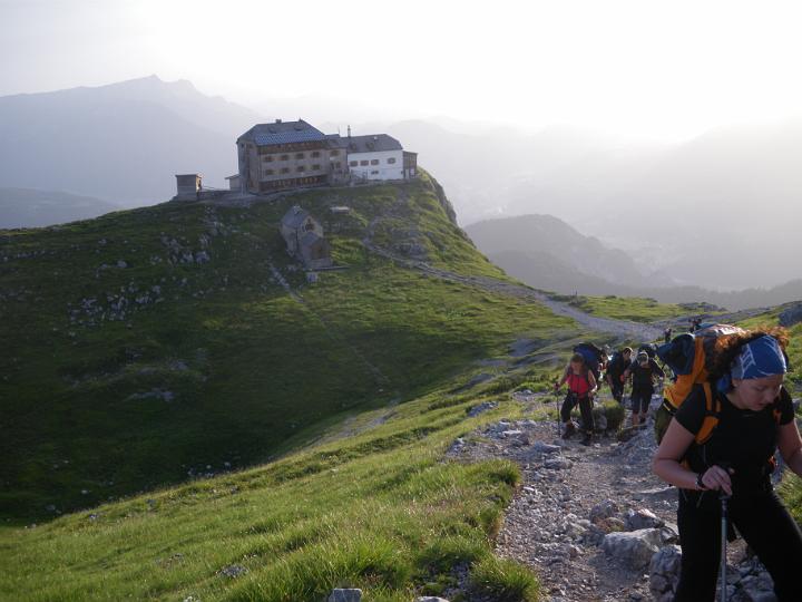 05.jpg - O świcie wyruszamy ze schroniska Watzmannhaus.
