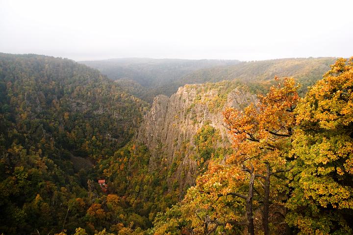 08.jpg - Widok na dolinę Bodetal.