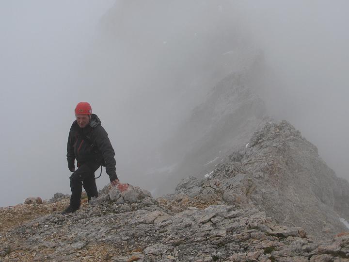 32.jpg - Na grani Dreitorspitze (tuż przed wierzchołkiem).