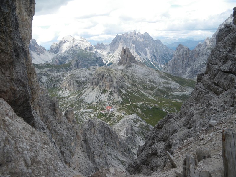 38.jpg - Widok na Rif. Locatelli (Drei Zinnen h.).
