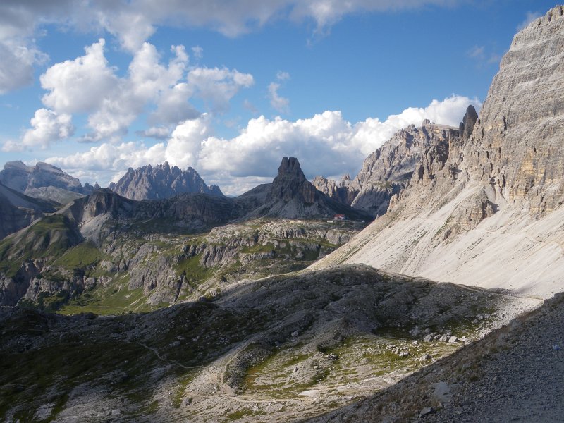 47.jpg - Widok spod M. Paterno (w środku Torre Toblin).