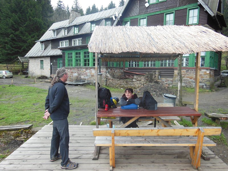 02.jpg - Ranek przed schroniskiem „Pod muflonem”.