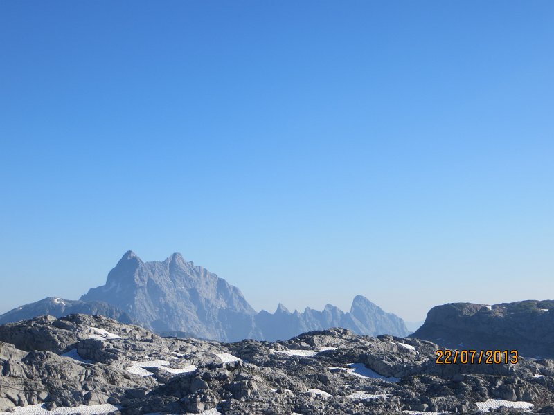 45.jpg - W dali grań Watzmanna.