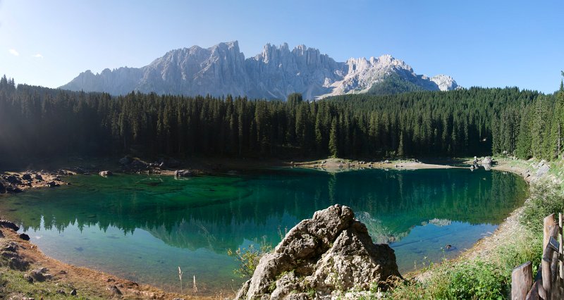 106.jpg - Jezioro Carezza z widokiem na Latemar.