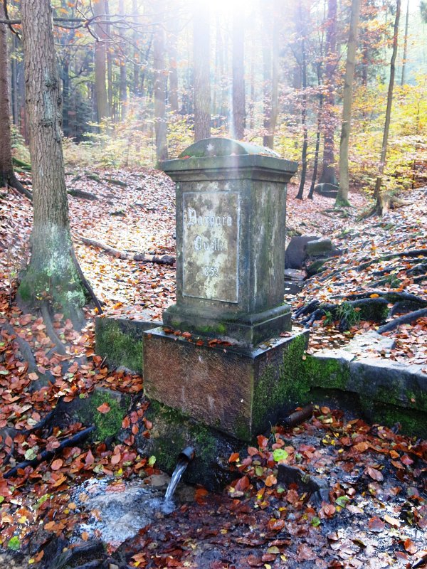 17.jpg - Źródełko Barbara z 1852 r.