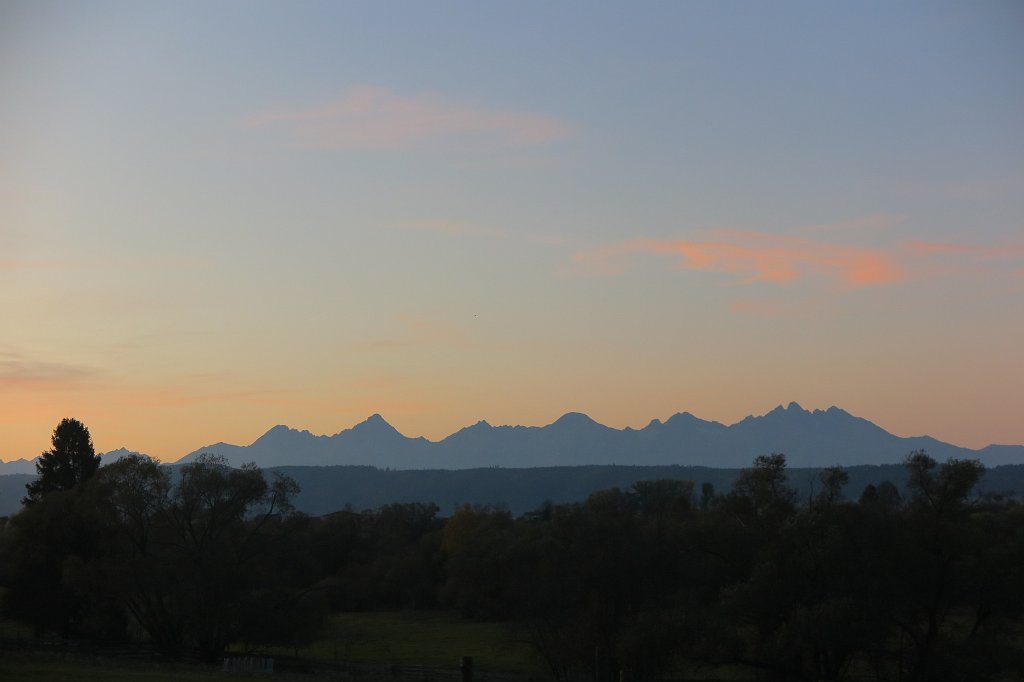 76.jpg - Widok na Tatry.